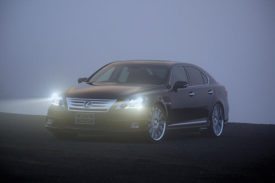  Lexus LS600h Executive Line by Wald 2010 года  (фото 65 из 81)